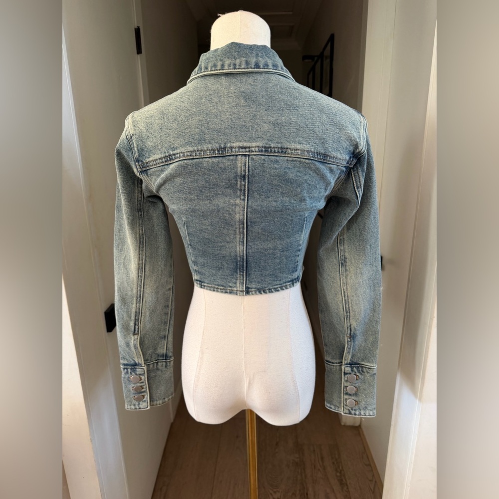 NWT | Urban Revivo | Cropped Denim Jacket | Sz 2 - Picture 3 of 7